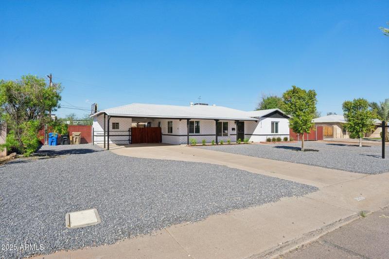 3-web-or-mls-2310-e-amelia-ave