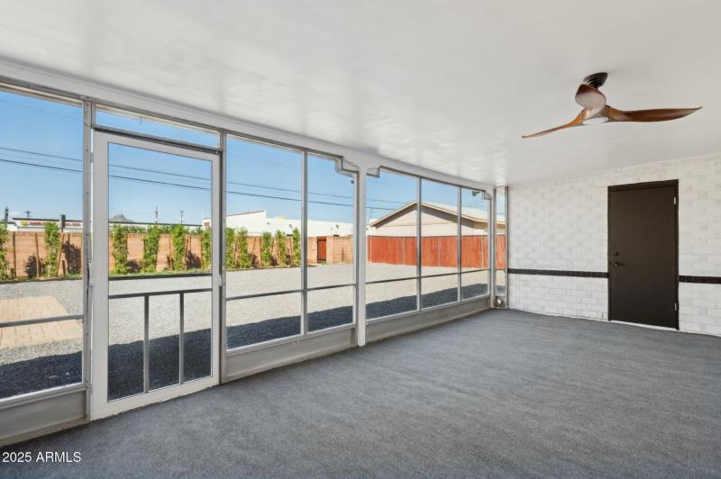 28-web-or-mls-2310-e-amelia-ave