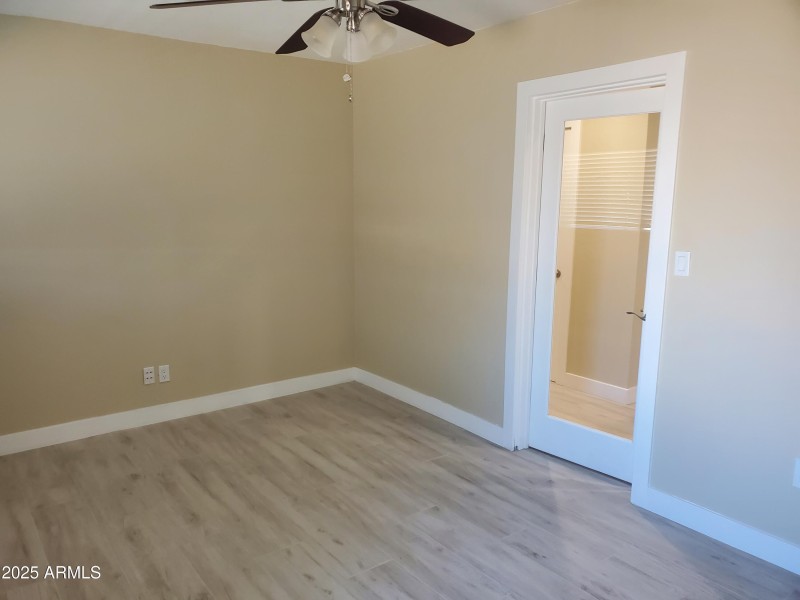 Office with Light/fan