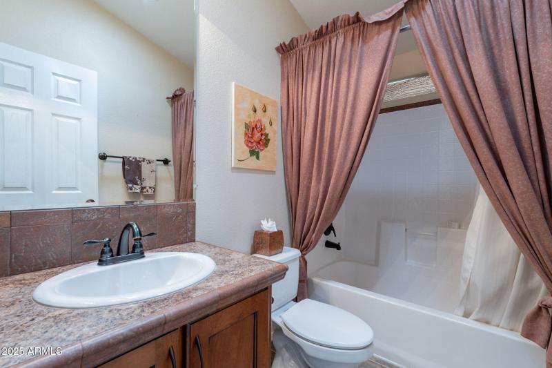 26-web-or-mls-El Mirage-26