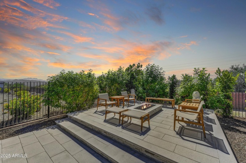 053_35Patio Fireplace