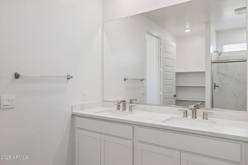 17-web-or-mls-17746-w-vogel-ave-lot-161-