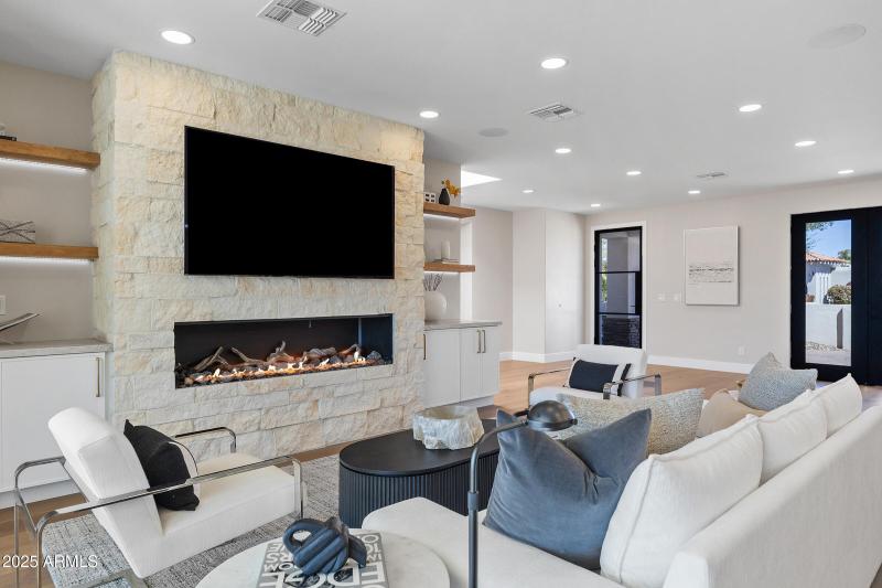 8436 N Vía Linda-10