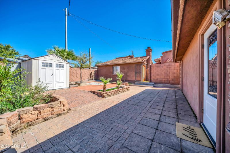 1448 E Royal Palm Rd-20