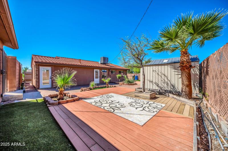 1448 E Royal Palm Rd-22