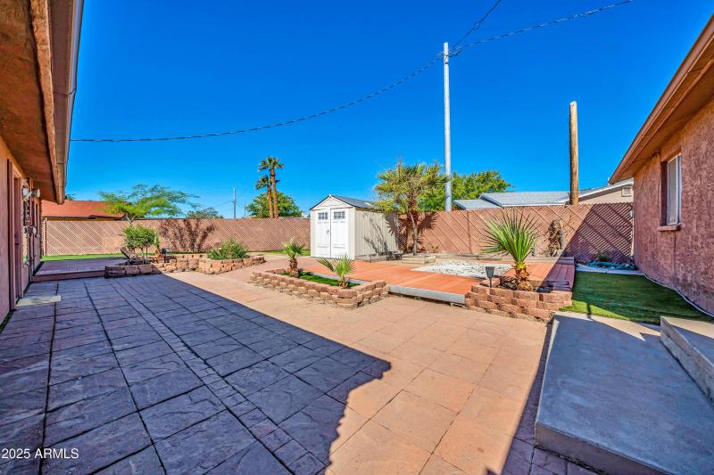 1448 E Royal Palm Rd-25