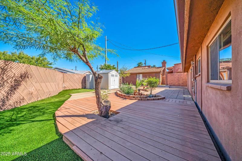 1448 E Royal Palm Rd-27