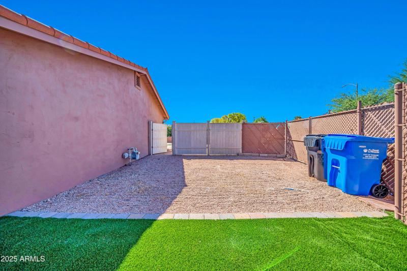 1448 E Royal Palm Rd-28