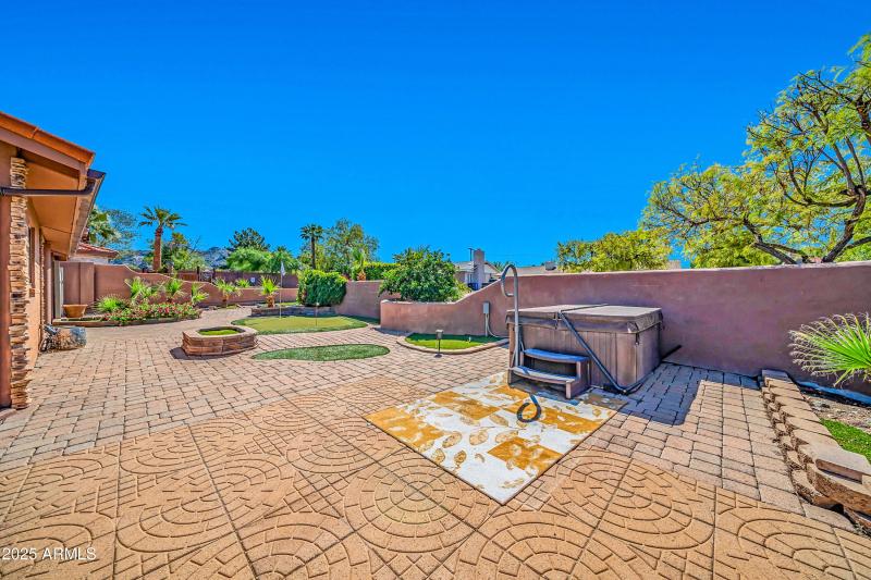 1448 E Royal Palm Rd-30