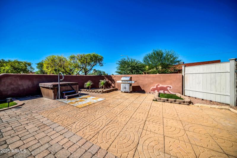 1448 E Royal Palm Rd-31