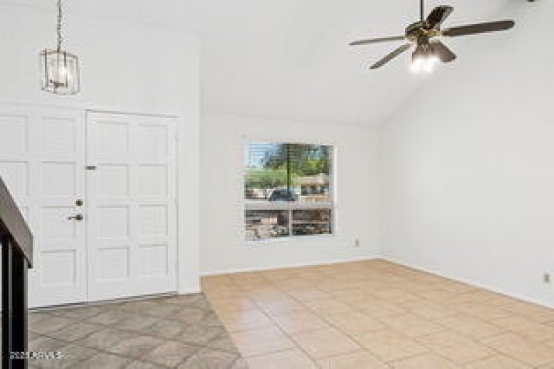 5-web-or-mls-4548-w-villa-theresa-dr