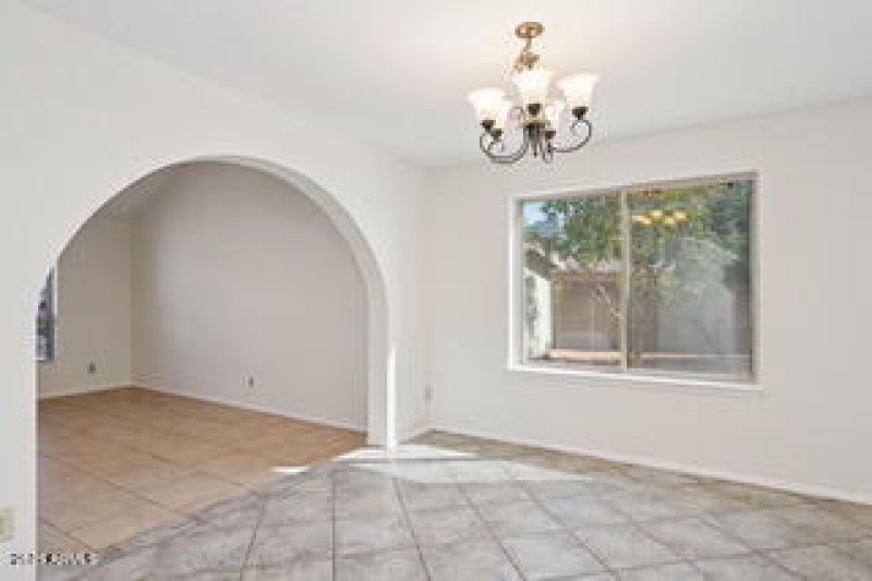 9-web-or-mls-4548-w-villa-theresa-dr