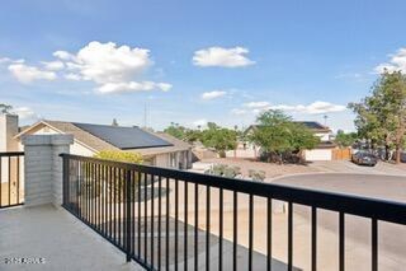 33-web-or-mls-4548-w-villa-theresa-dr