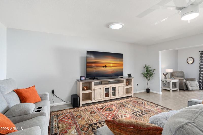 07-19422 N Camino Del Sol