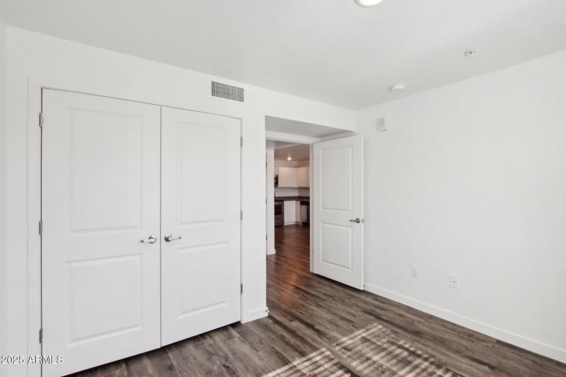 12945 W Greenway Rd h108-016