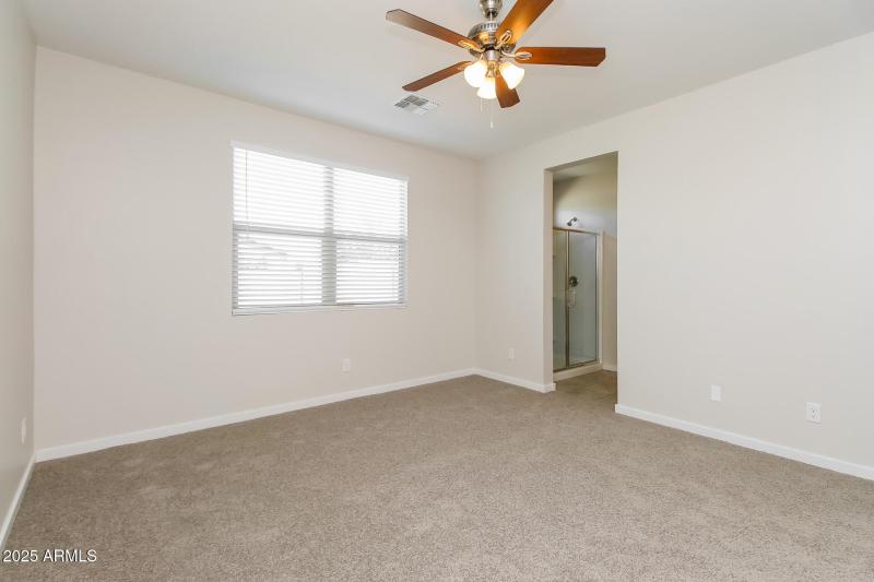 012-photo-main-bedroom-14849473