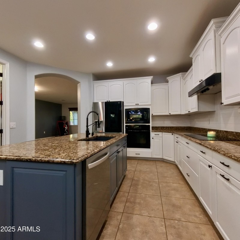 White cabinet kitchen