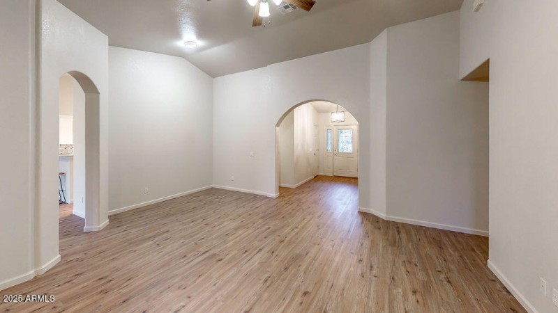 3845ViadelaReina-213