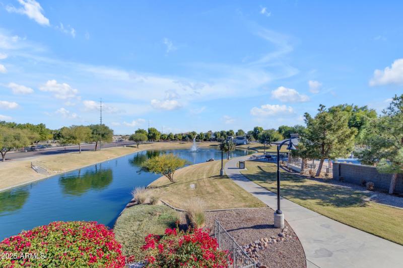 52_037_a4m_community