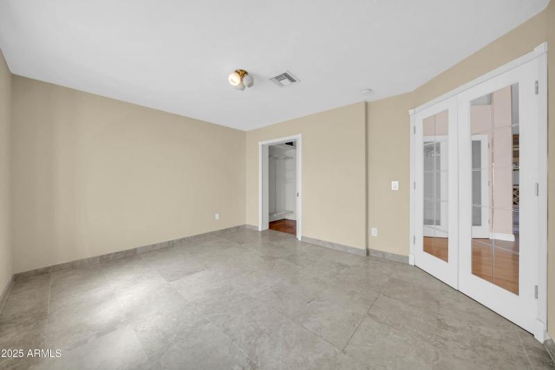 1450 E Royal Palm Rd-18