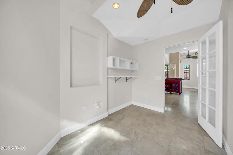 1450 E Royal Palm Rd-32