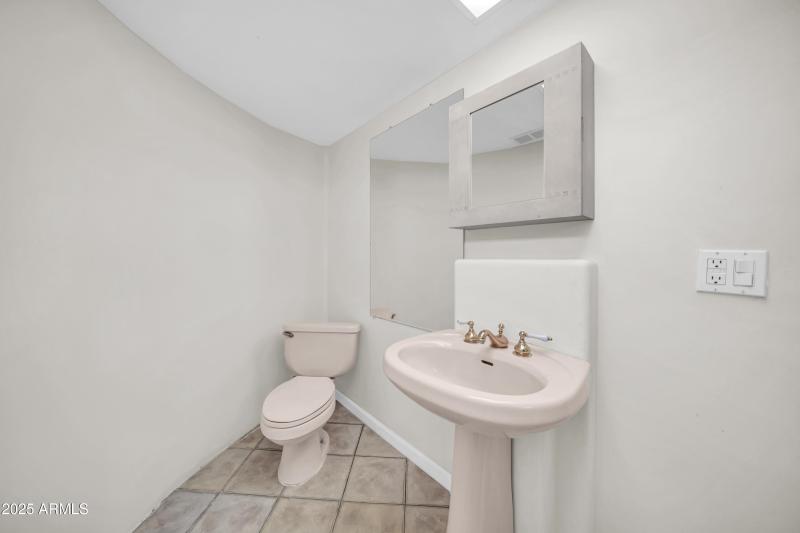 1450 E Royal Palm Rd-42