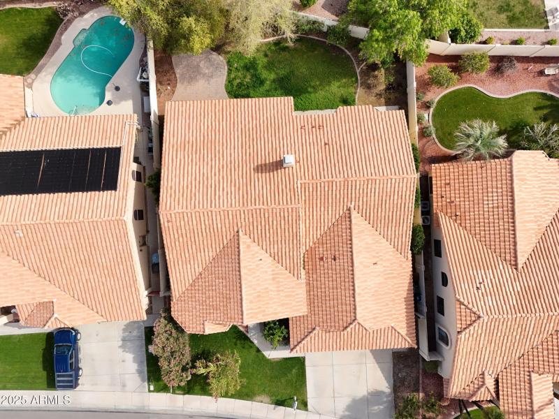 DIRECTLY ABOVE FRONT OF PROPERTY-DR