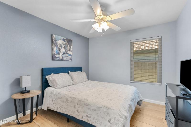 12312 W Edgemont AVE