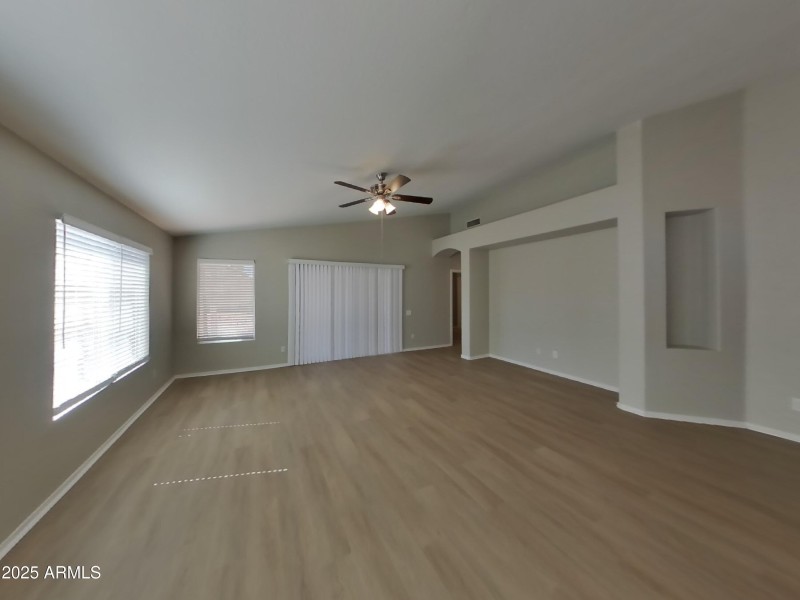 1_pc_2Dj96Au02u_yw8aa2shdF_layout_1