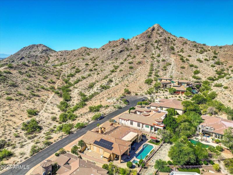 100-2732 E Friess Drive-100