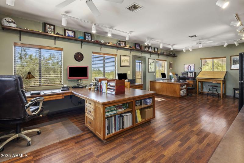 Spacious detached office