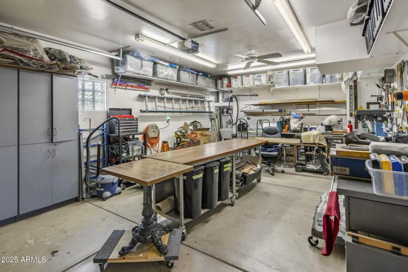 Oversized 1 car garage or shop