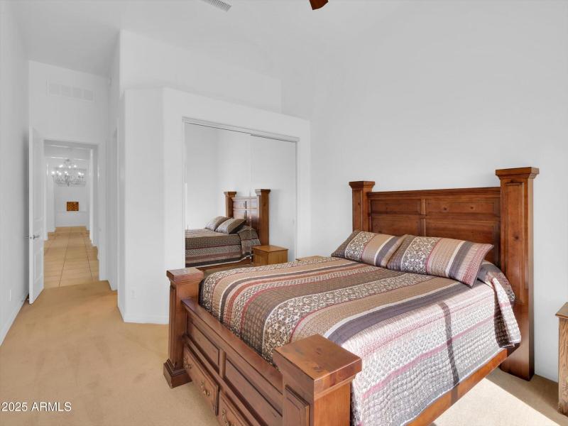 038-2732 E Friess Drive-38