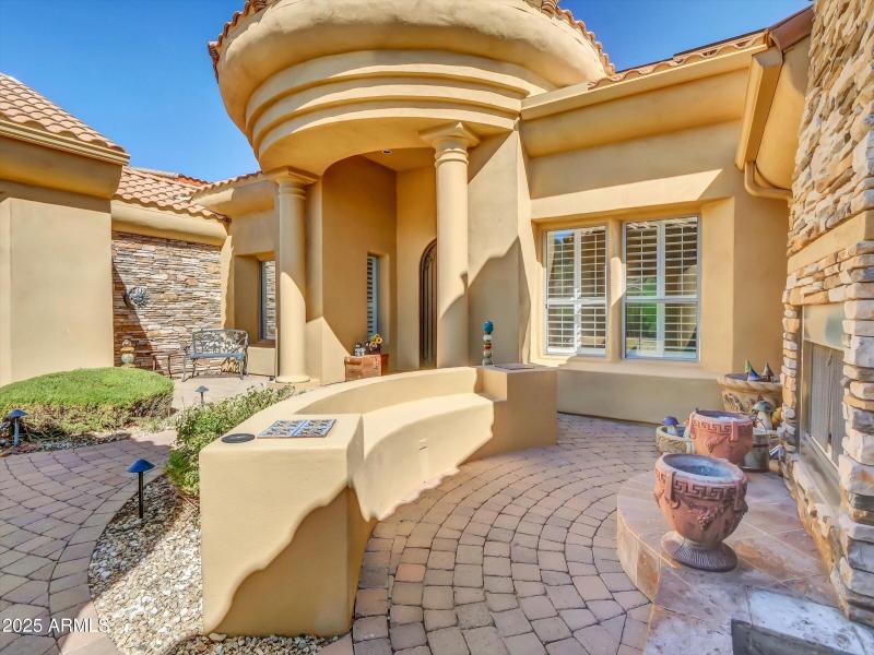 004-2732 E Friess Drive-4