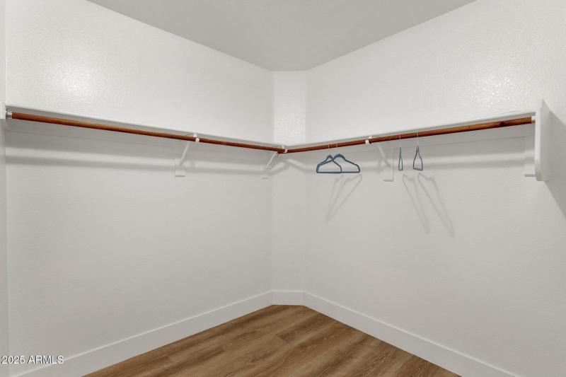 30-web-or-mls-389-w-fairway-pl