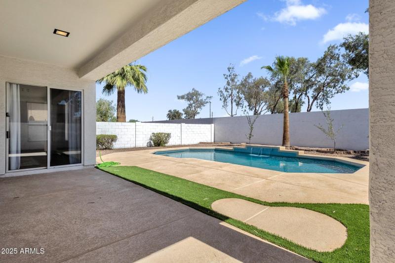 38-web-or-mls-389-w-fairway-pl