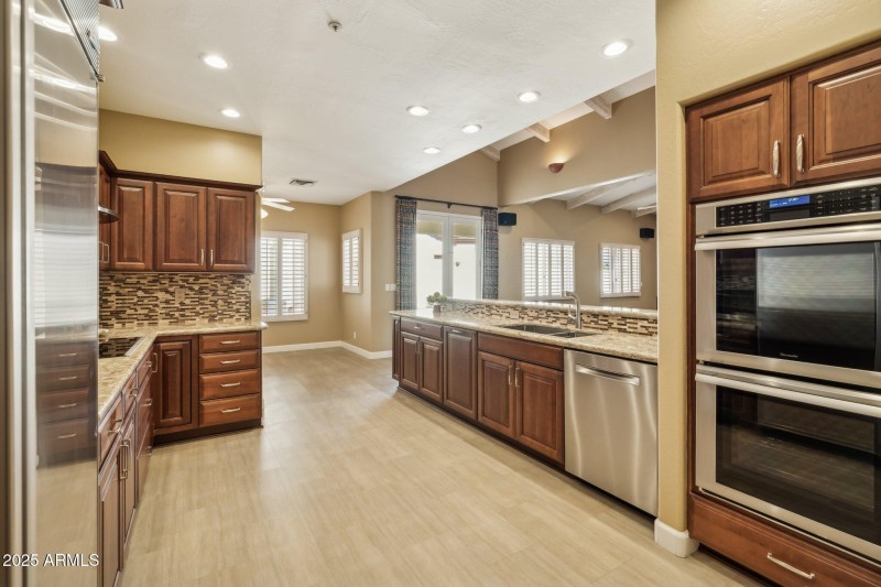 19-web-or-mls-11488-e-bella-vista-dr