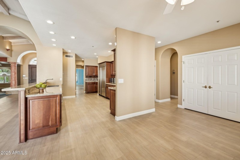 23-web-or-mls-11488-e-bella-vista-dr