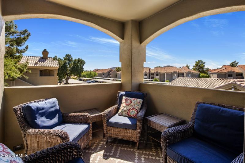 1-web-or-mls-D46A9626 copy