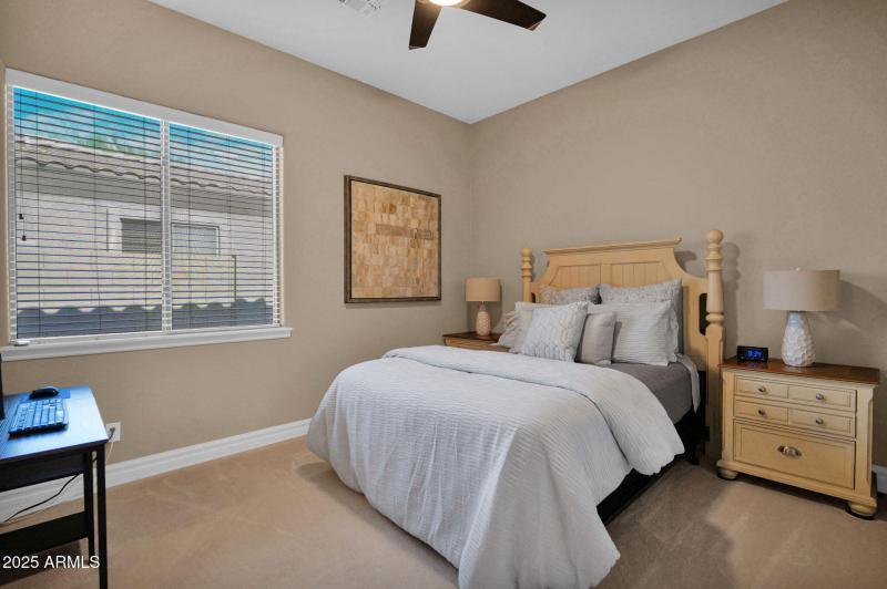 11-web-or-mls-P1303722