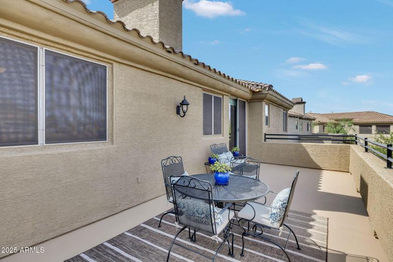 19-web-or-mls-Qp-2563