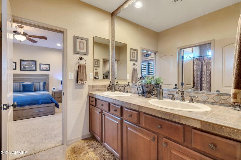 26-web-or-mls-Qp-2633