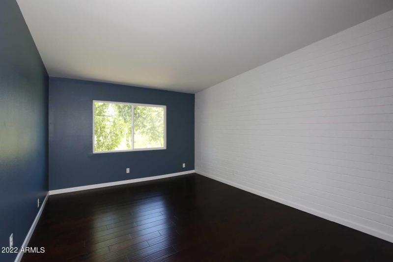 2nd Master Bedroom (4)