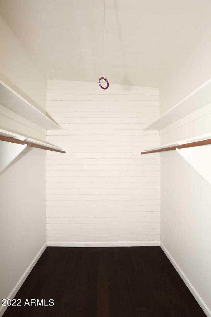 Master Bedroom-Closet