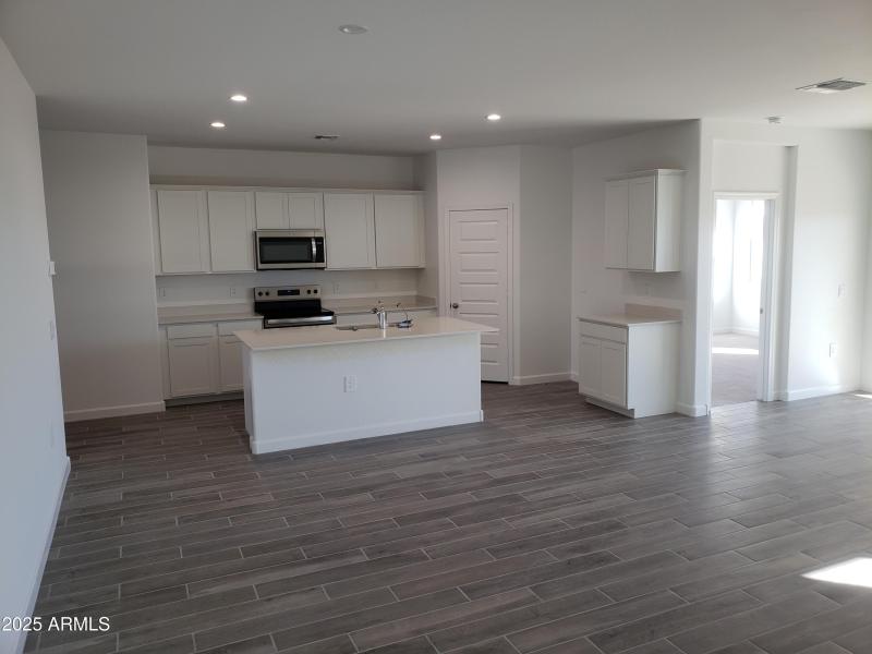 EDO Lot 83 Kitchen Cont