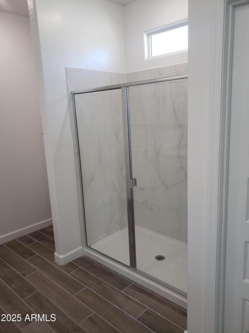 EDO Lot 83 Master Shower