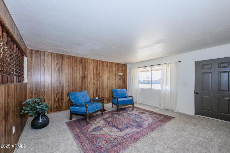 019-785-E.-Country-Club-Drive