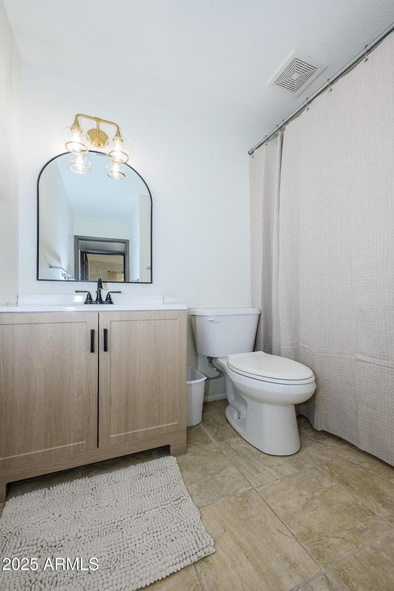 029-785-E.-Country-Club-Drive