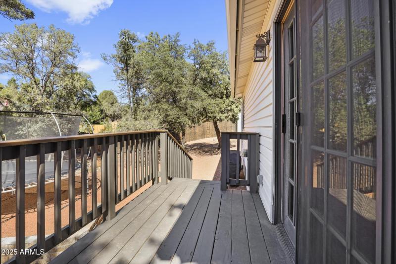 511 N Hemlock Kitchen Balcony Steps