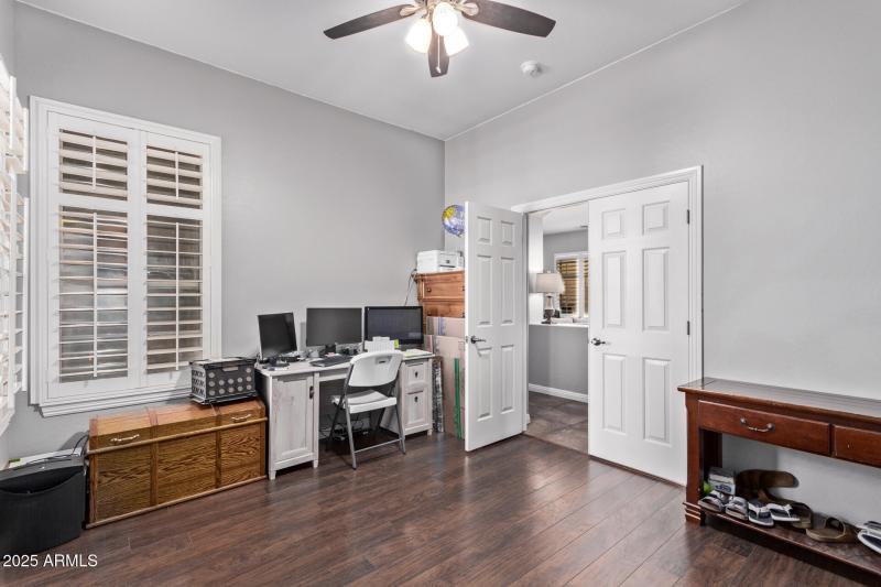 Den/Office Main level